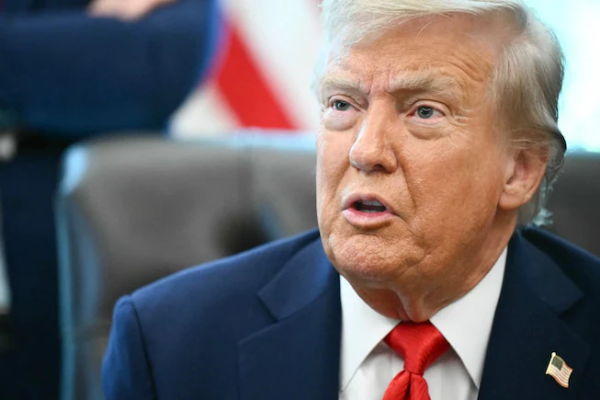 Trump orders UN to impose 100% tariffs to China and India. (NDTV World)